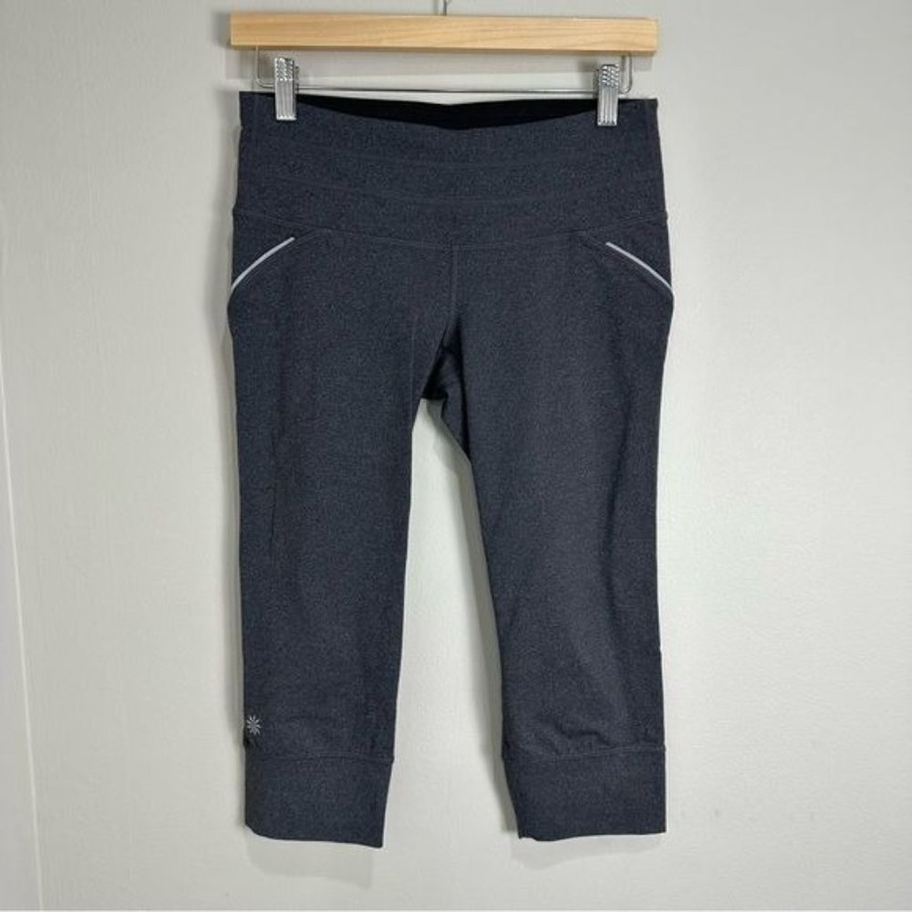 Athleta Cropped Leggings Gray Size Small Petite Back Zip Pocket Reflective